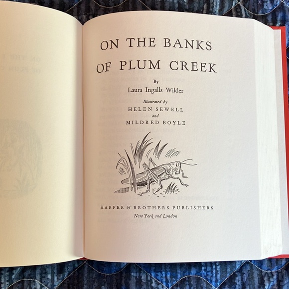 Classic children’s book in excellent condition. Little House Treasury by Wilder. - Picture 12 of 16